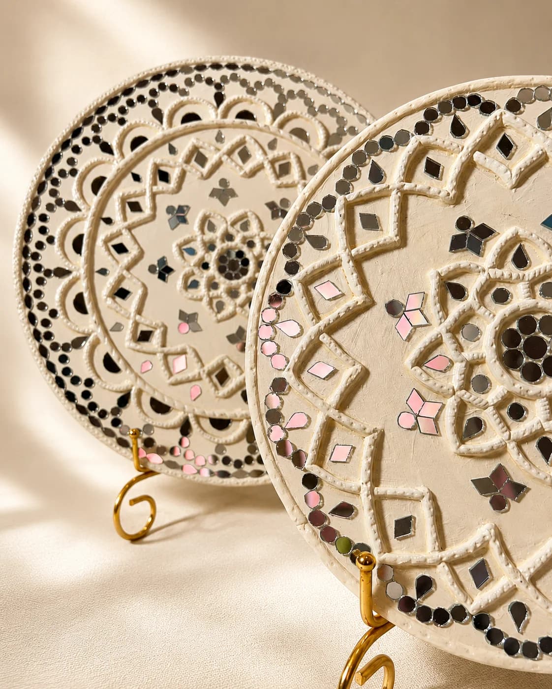 04-twin-flames-mirror-inlay-closeup